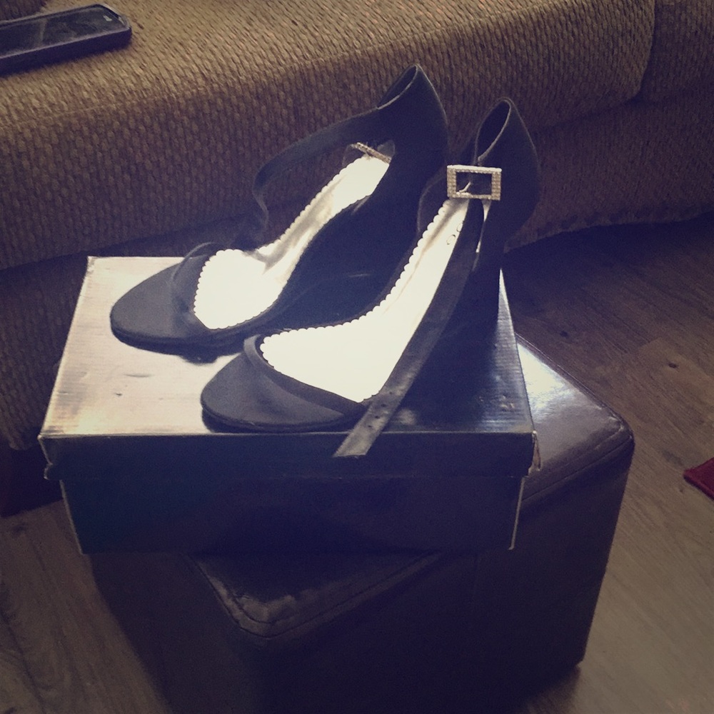 Bebe heels